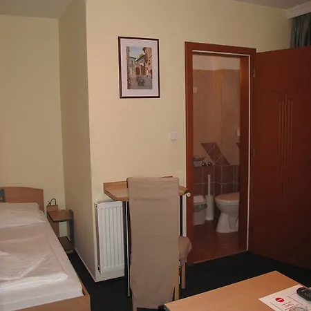 Alfréd Panzió 3* Budapest