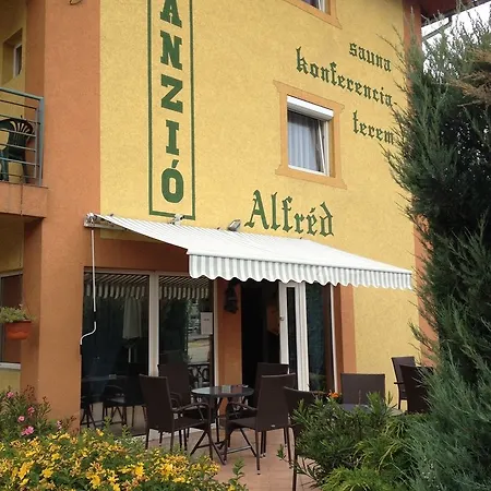 Bed & Breakfast Alfred Panzio 3*