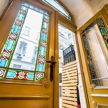 Broadway Apartment
