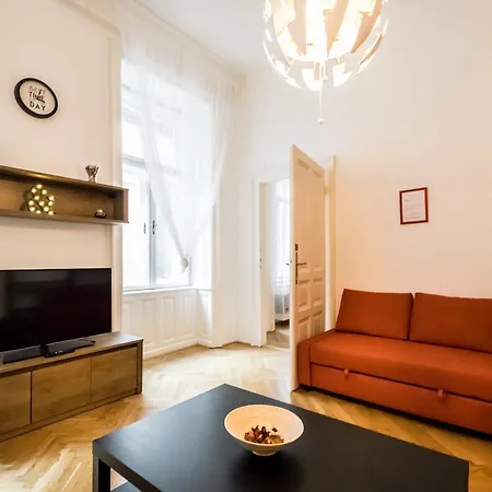 Broadway Budapest