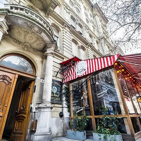 Apartment Broadway Budapest