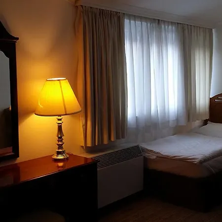 Aparthotel Opera Loft And 3*