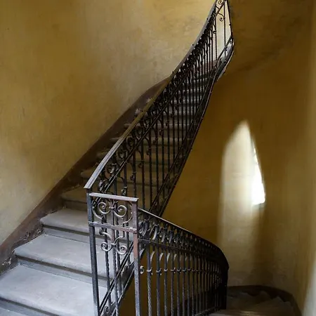 Jenny Luxury Two Bedrooms Apartment. Budapest