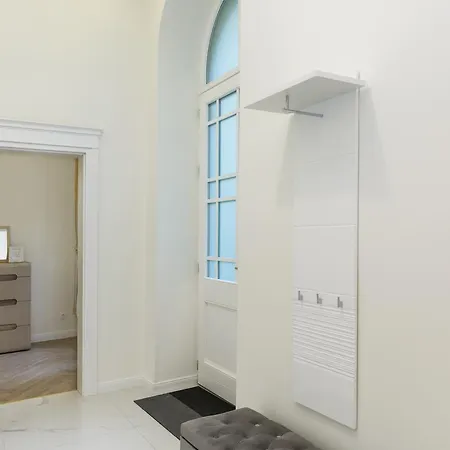 Jenny Luxury Two Bedrooms Apartment. Apartment