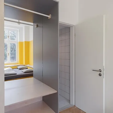 Auberge de jeunesse Flow Spaces *