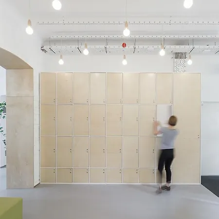 Flow Spaces Albergue