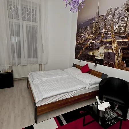 Frühstückspension Metropolis Boutique 4*