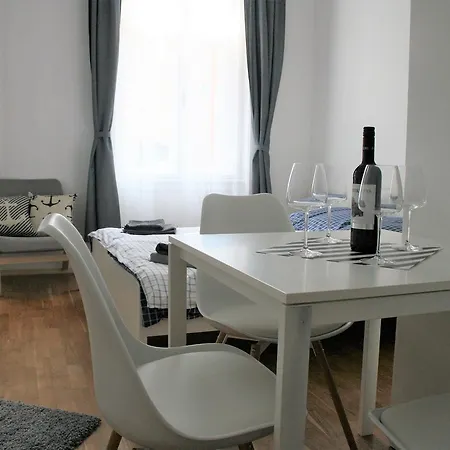 111 Hostal *