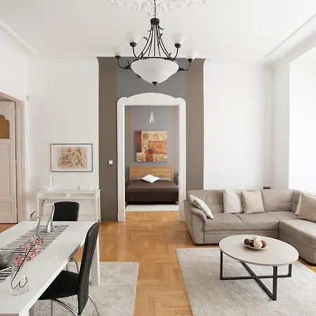 Apartment Royal Center