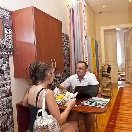 Metropolis Boutique B&B