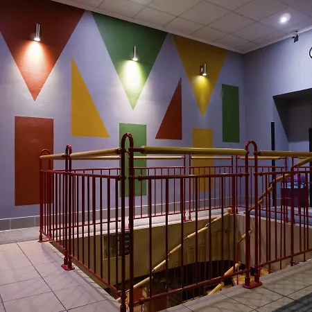 Deep Hostel *