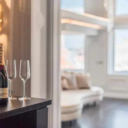 Top Luxury Suites