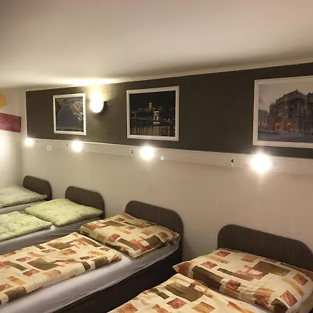 Hostal Opera Budapest