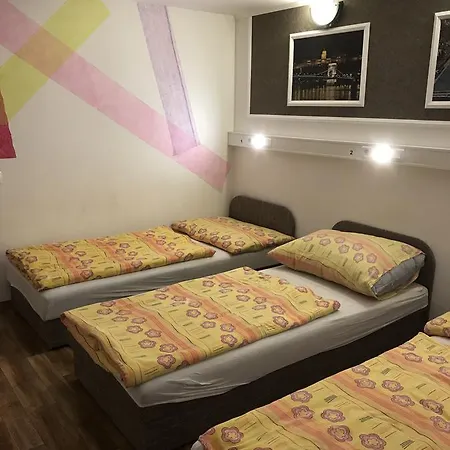 Opera Hostal