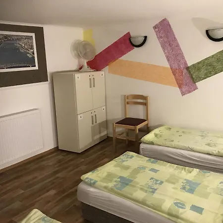 Opera Hostal