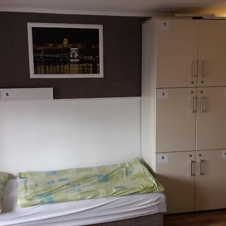 Hostal Opera Budapest