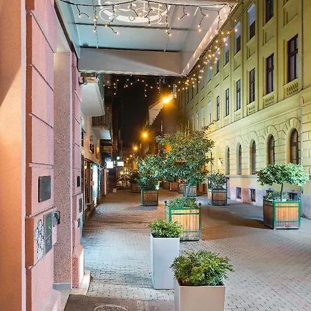 Opera Garden & Budapest
