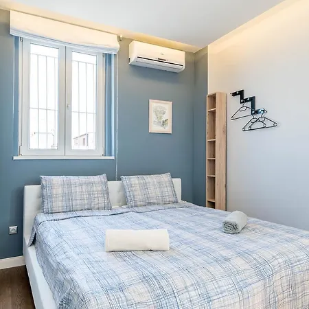 Apartment Of The With Ac
