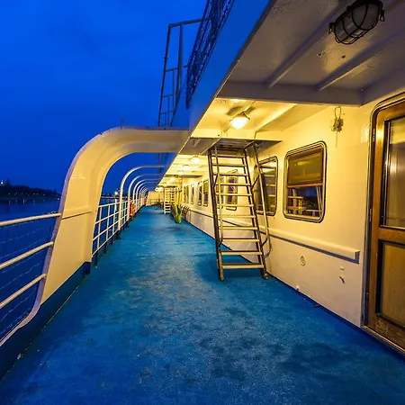 Fortuna Boat