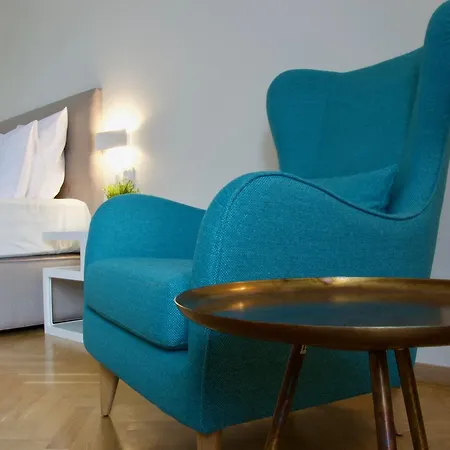 Europest Luxury *