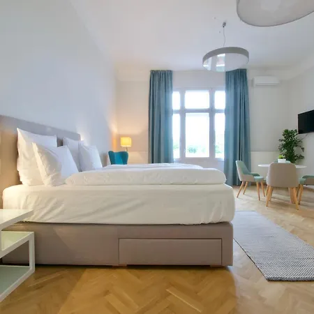Europest Luxury Apartment