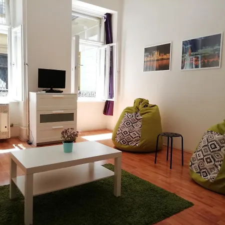 Apartment Opera *