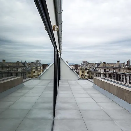 Loft Astoria - The Ultimate Penthouse