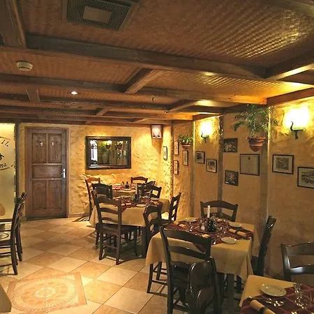 East 4* Budapeste