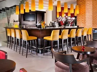 Courtyard By Marriott Center Hotell