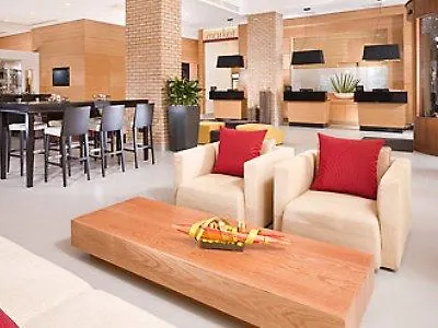 Courtyard By Marriott Center Hotell 4*