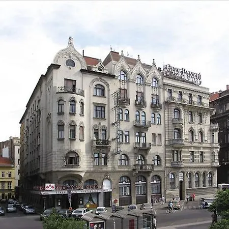 Matyas Hotel 3*