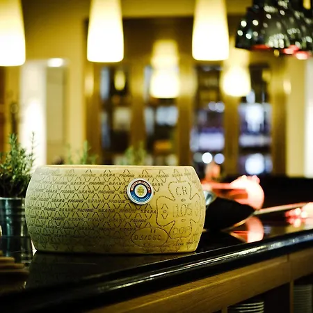 Courtyard By Marriott Center 4*
