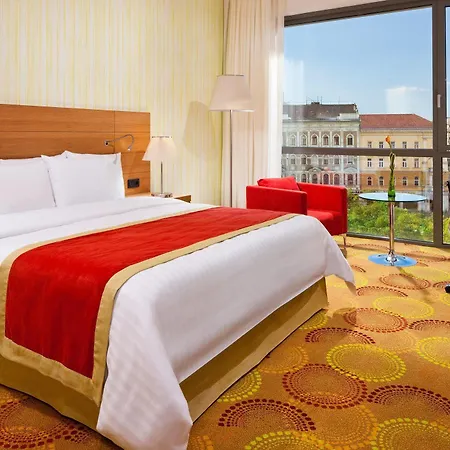 Courtyard By Marriott Center