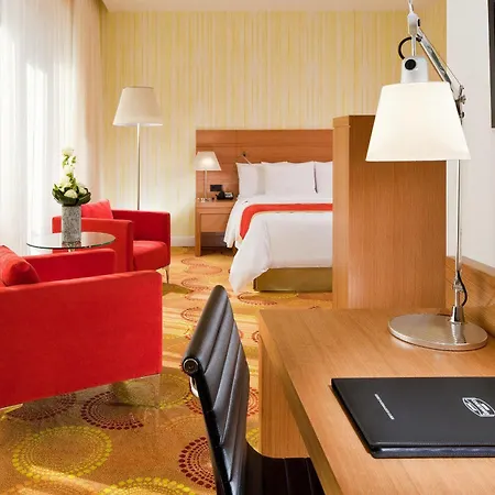 Courtyard By Marriott Center Hotell