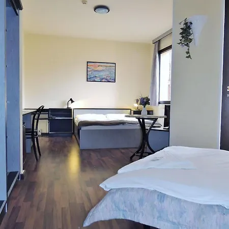 Thomas 3* Budapeste