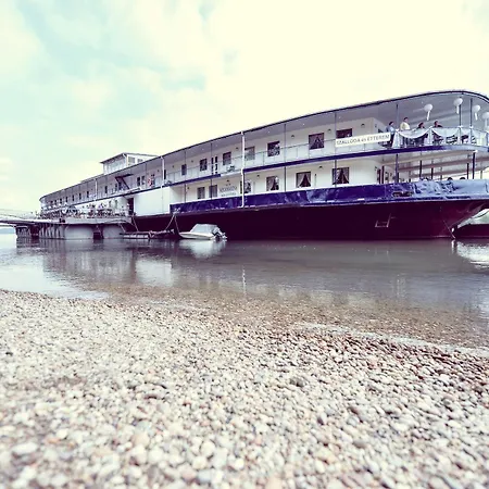 Botel Aquamarina
