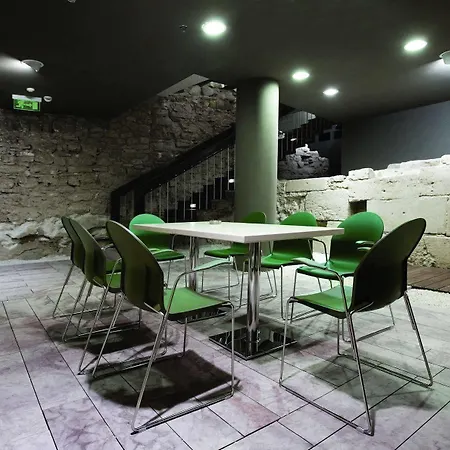 Lanchid 19 Design 4* Budapest