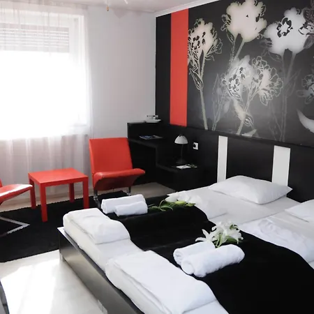 Green Hotel Budapest