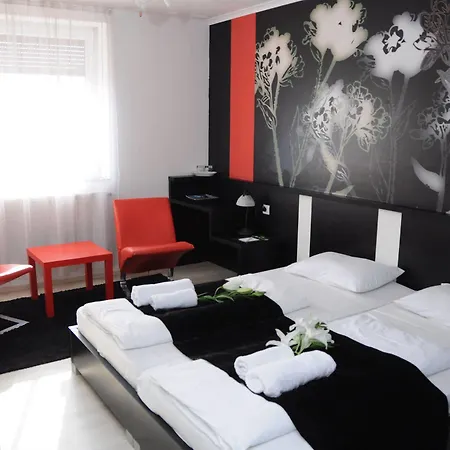 Green Hotel Budapest