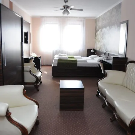 Green Hotel Budapest Szálloda 4*