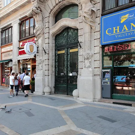 Maverick Downtown Budapest