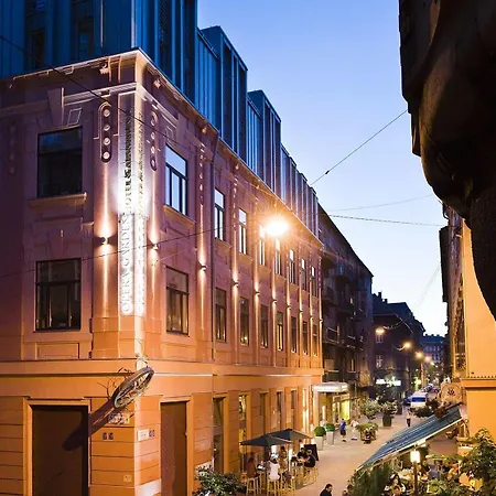 Opera Garden & Hotel 4*