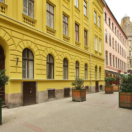 Hotel Opera Garden &