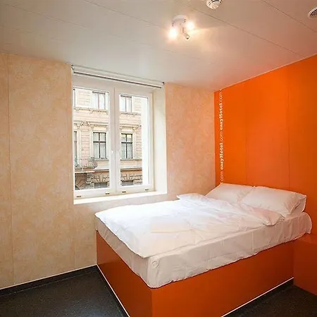 מלון Easyhotel Oktogon