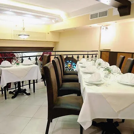 Residencia Baron Hotel 4*