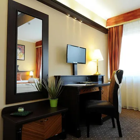 Residencia Baron Hotel 4*