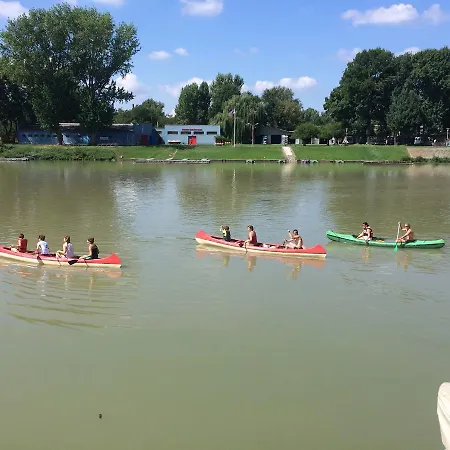 Kalozhajo Botel