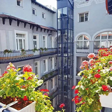 Szálloda Baross City -
