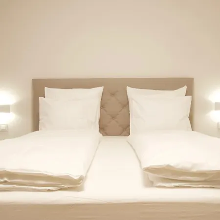 Europest Luxury *