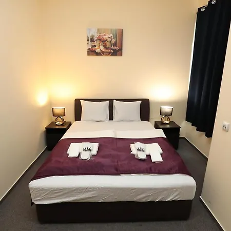 California Hotel 3*